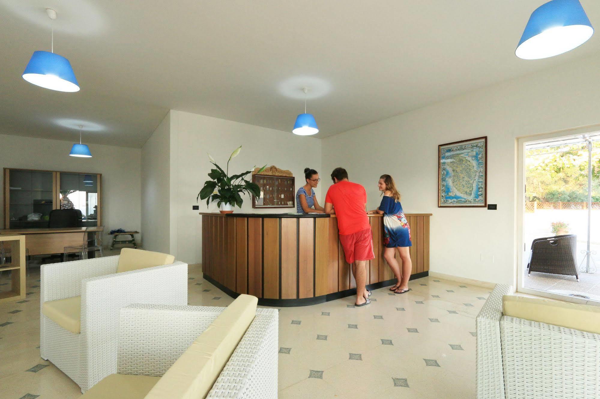 Hotel Residence Miramare Torre Vado Eksteriør billede